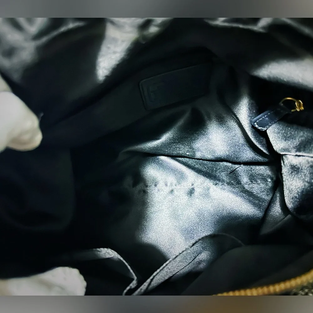 Vintage Style Y2K Coach Black Leather Shoulder Bag with Gold Accents make offer - Picture 11 of 17